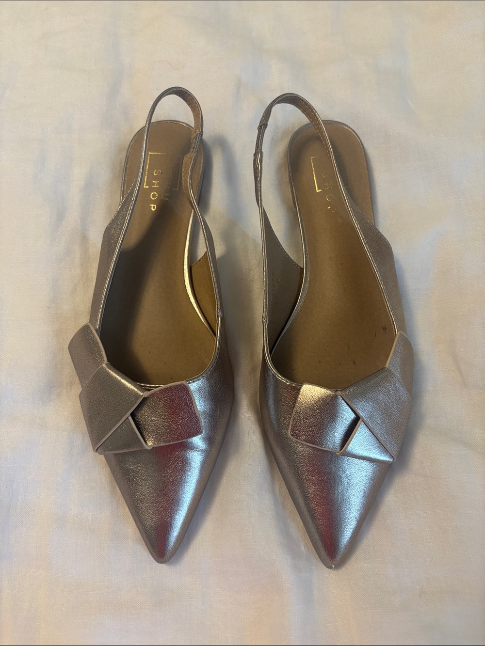 ShuShop Metallic Silver Pointed Slingback Flats with Knot Accent